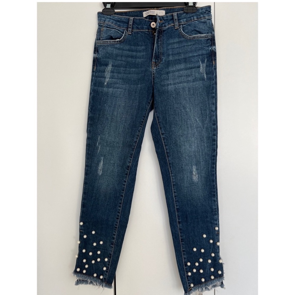 Zara Women's Dark Blue Distressed Pearl-Trim Jeans size 6